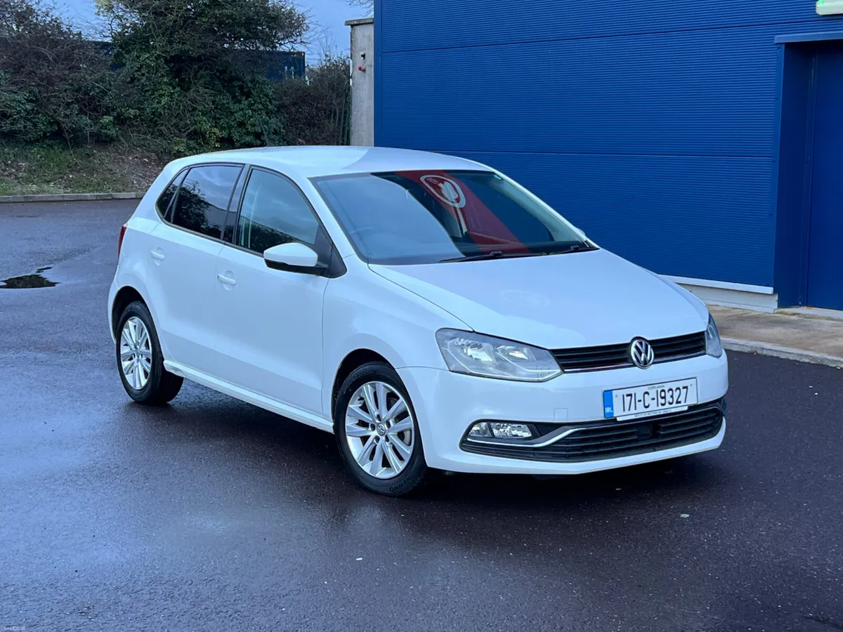 17 Volkswagen Polo 1.2 Automatic DSG - Image 2