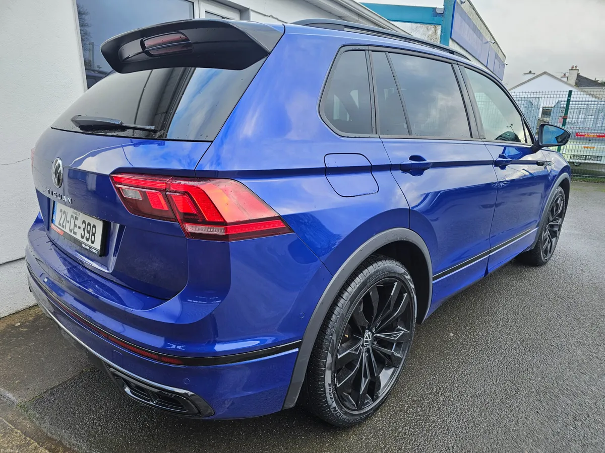 2022 Volkswagen Tiguan 2.0Tdi R-Line Black Edition - Image 3