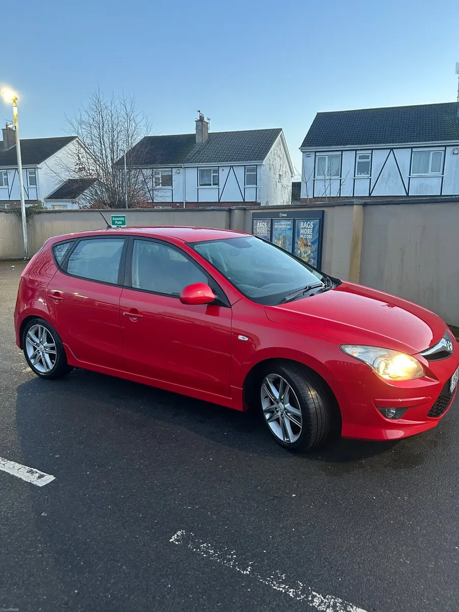 Hyundai i30 2011 - Image 1