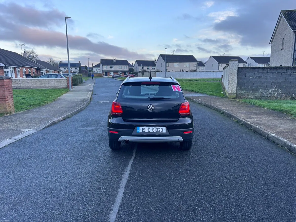 Volkswagen Cross Polo 2015 - Image 4