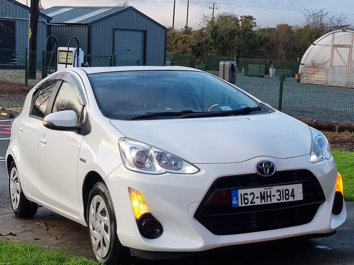 Toyota Aqua 2016 hybrid.  Automatic  €7990 - Image 4