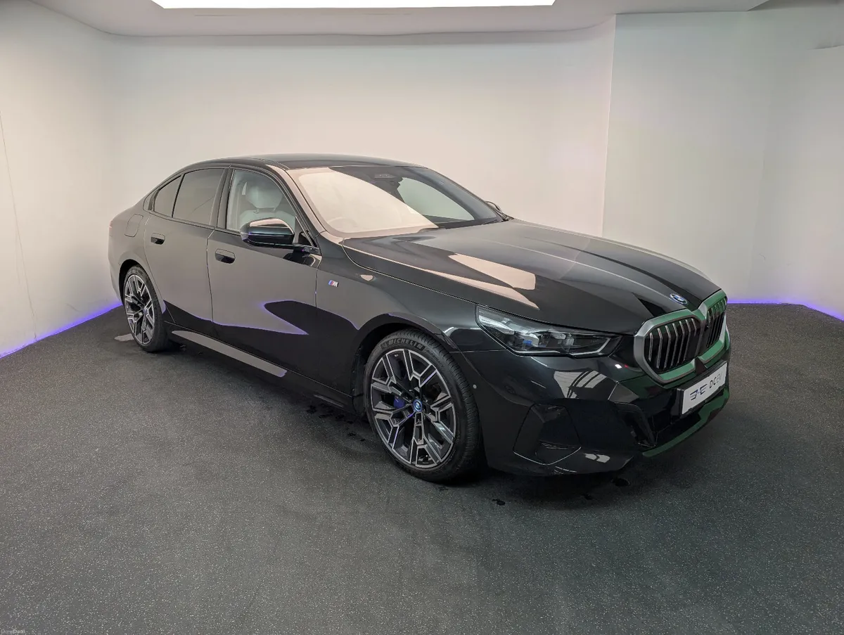 BMW i5 EDrive 40 M-Sport Pro - Image 1