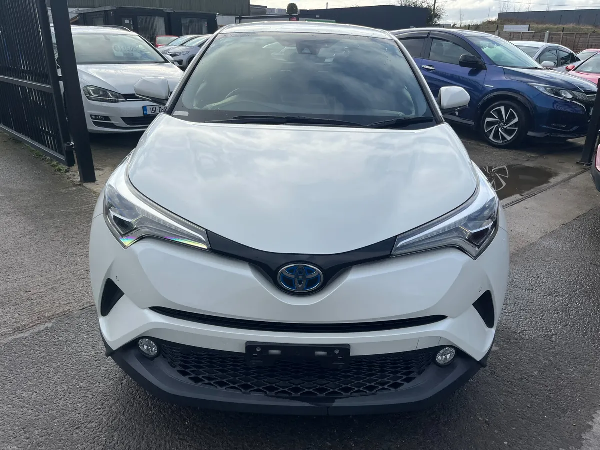 TOYOTA C-HR 2018, 1.8 HYBRID AUTO LOW KM HIGH SPEC - Image 2