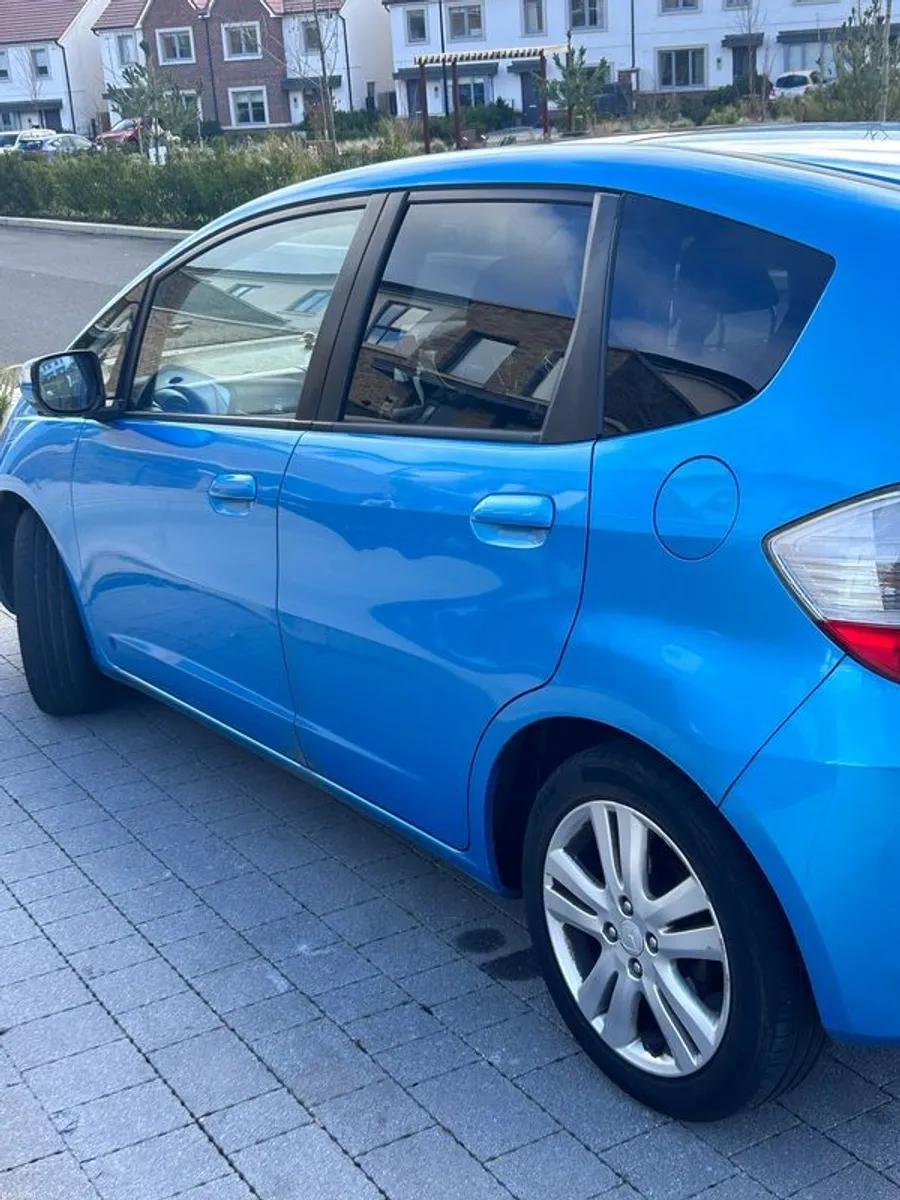 2009 Honda Jazz manual petrol - Image 2