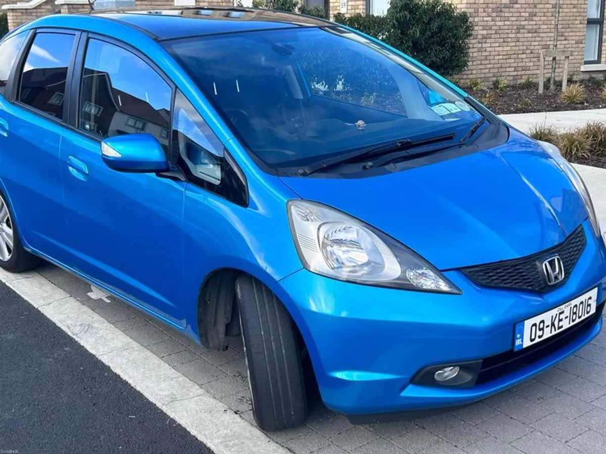 2009 Honda Jazz manual petrol - Image 3