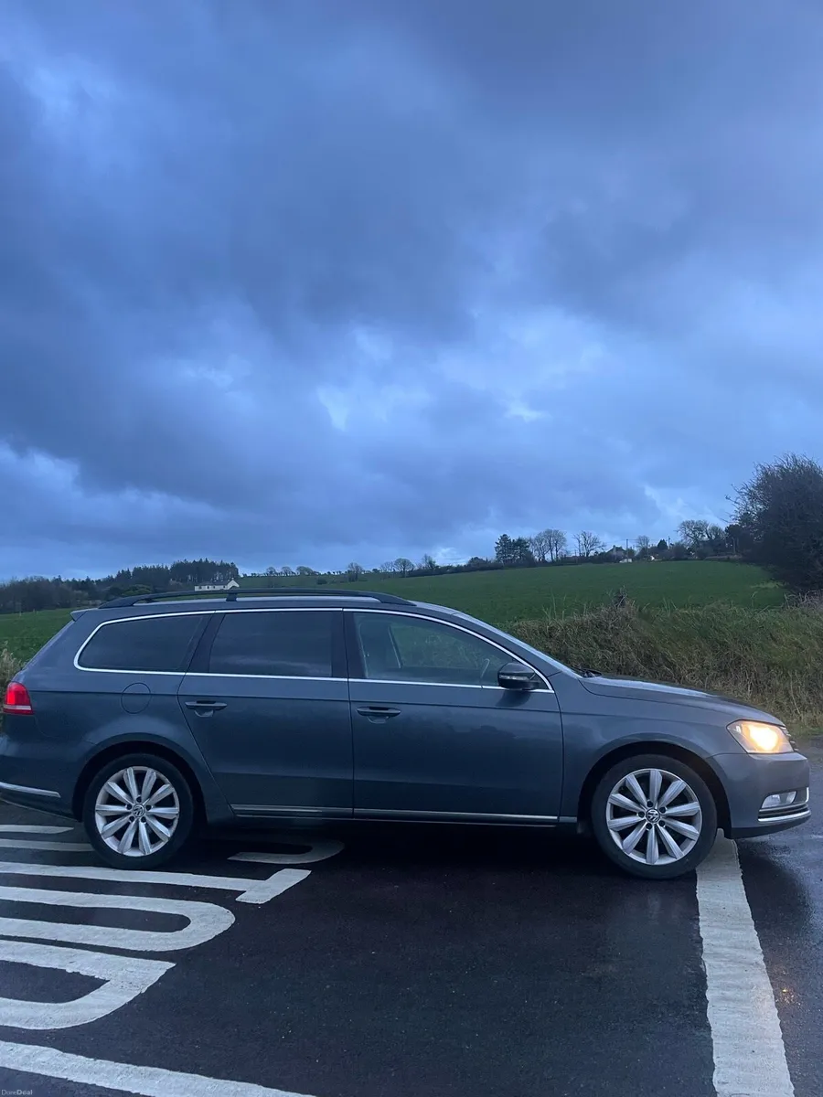 132 VW Passat Estate Highline 20.D - Image 2