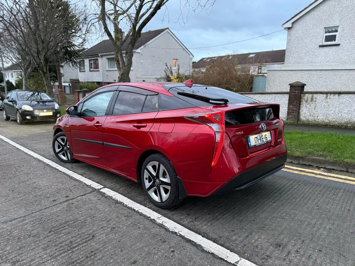2017 Toyota Prius Hybrid Irish 121000km - Image 2