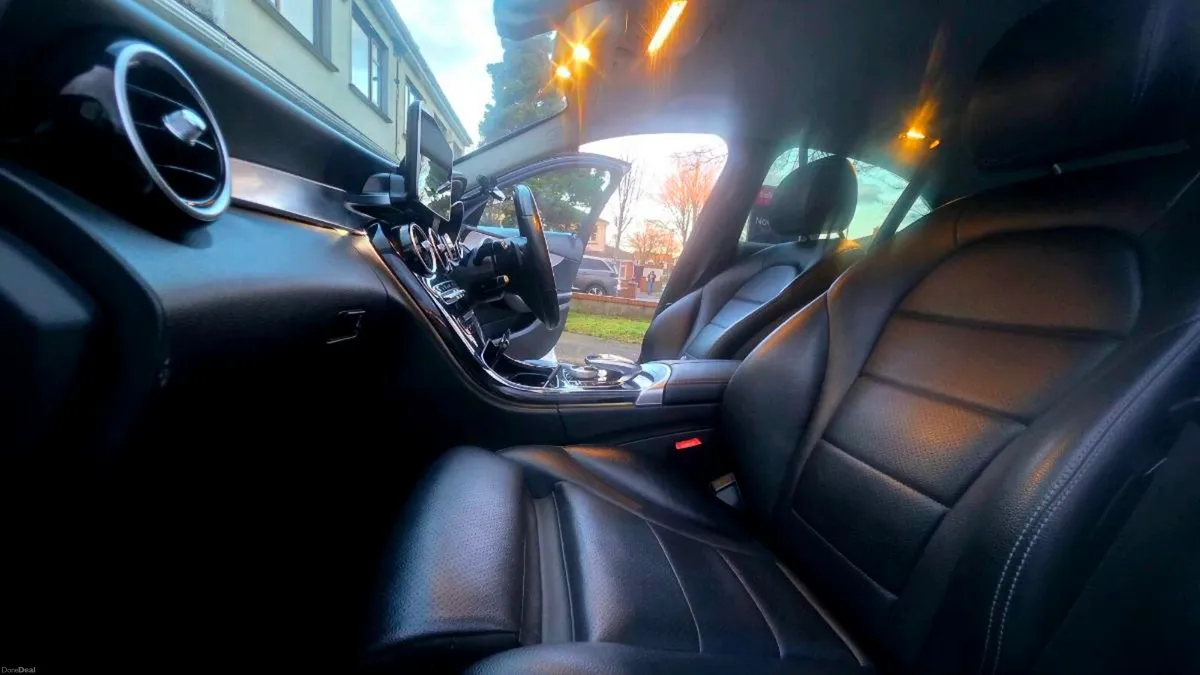 Mercedes-Benz C350e Sport 2016 | Plug-in Hybrid - Image 5
