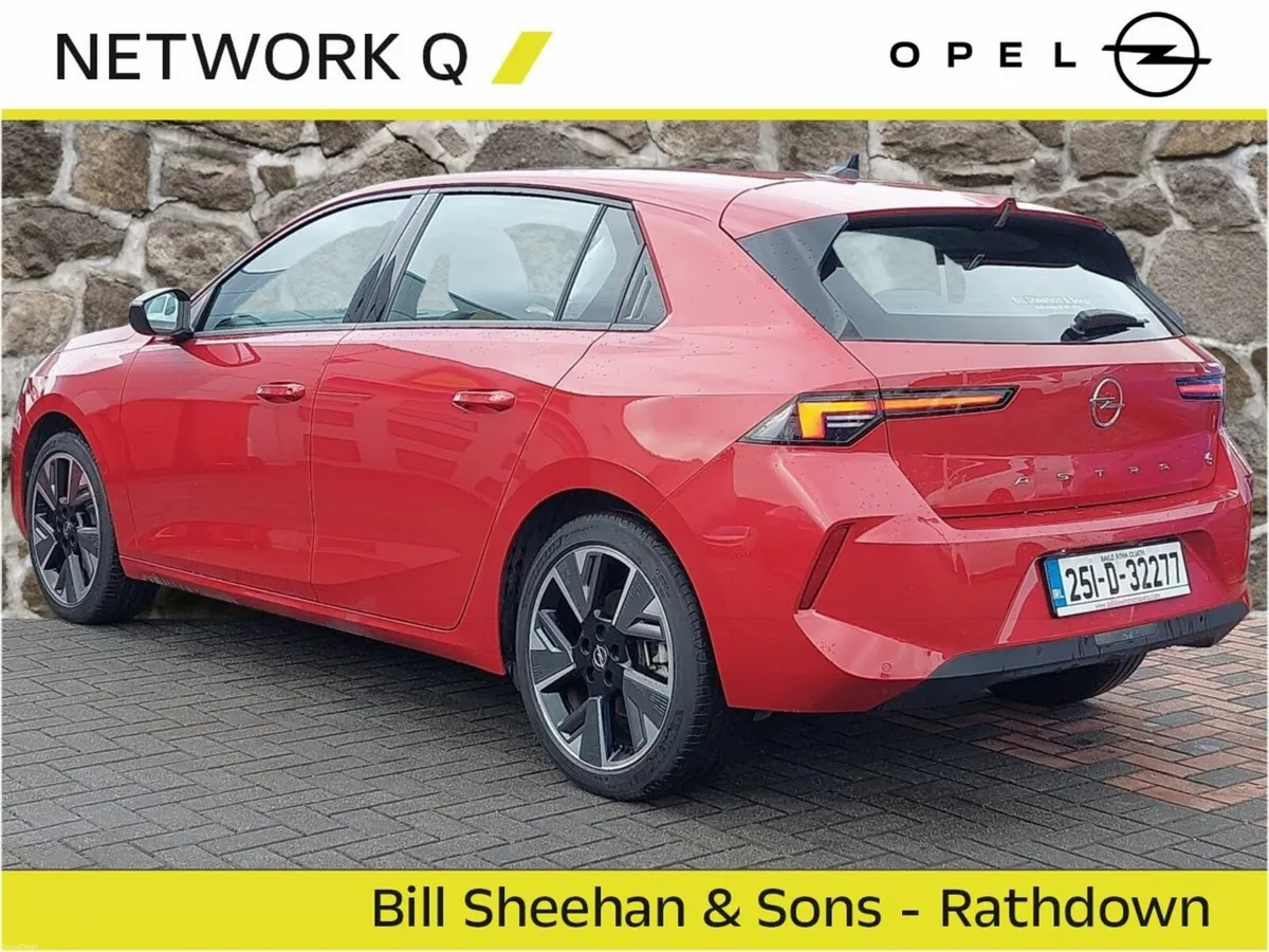 Opel Astra Elegance 115KW EV 155PS - Image 4