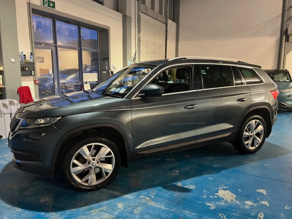 STYLE 2.0 TDI 150HP 4X4  7 SEATER - Image 3