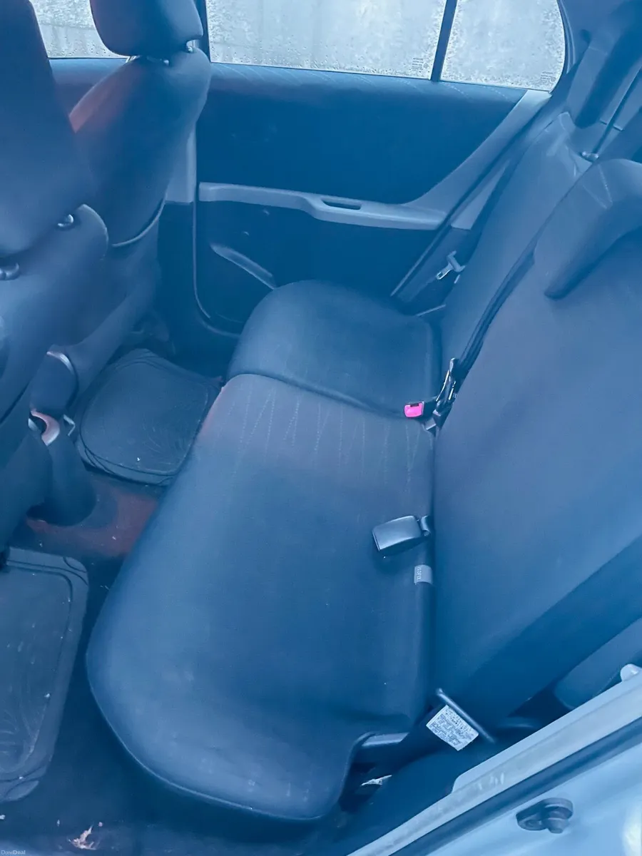 Toyota Yaris 2008 - Image 4