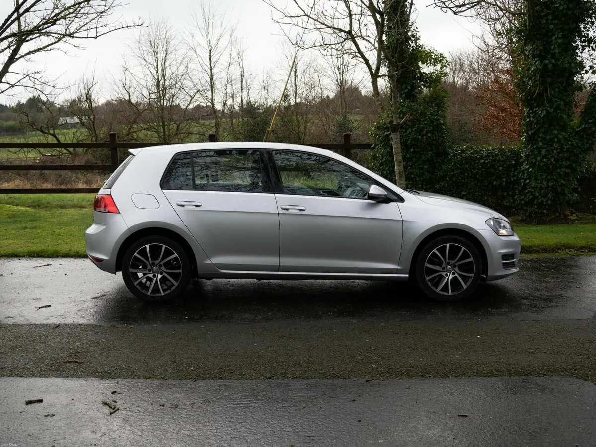 2015 (152) Volkswagen Golf 1.2 TSI TRENDLINE - Image 3