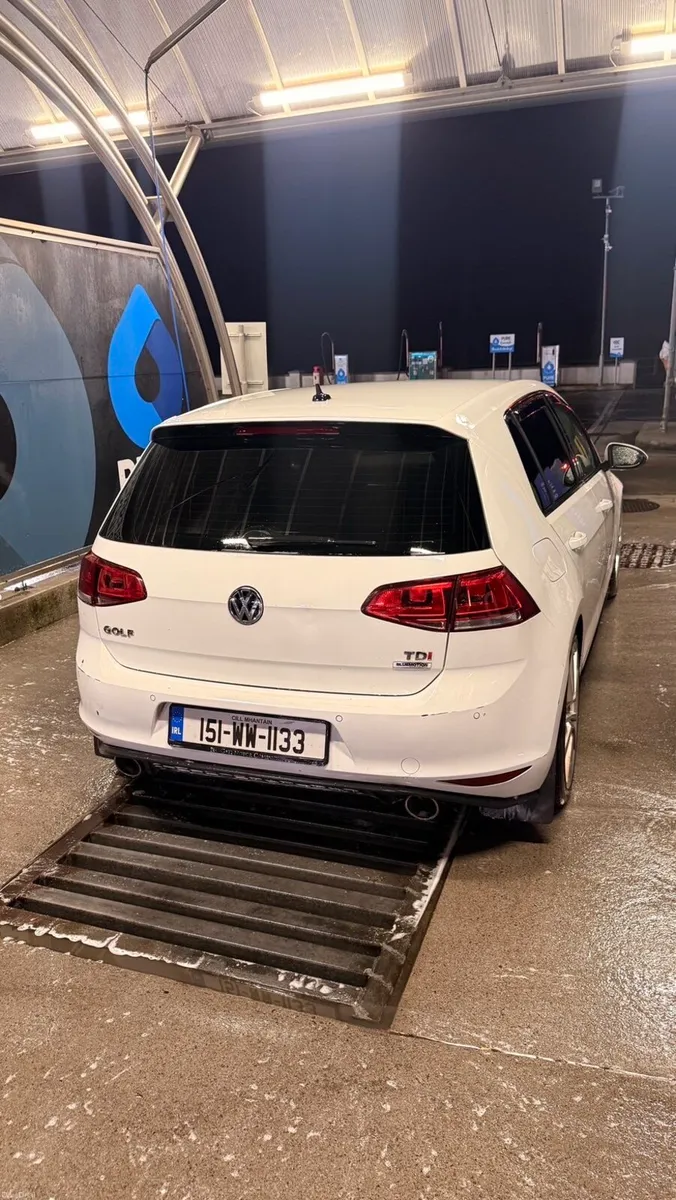 2015 Volkswagen Golf TDI - Image 3