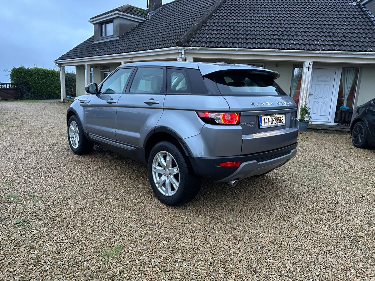 Land Rover Range Rover Evoque 2.2 Auto 4x4 - Image 4