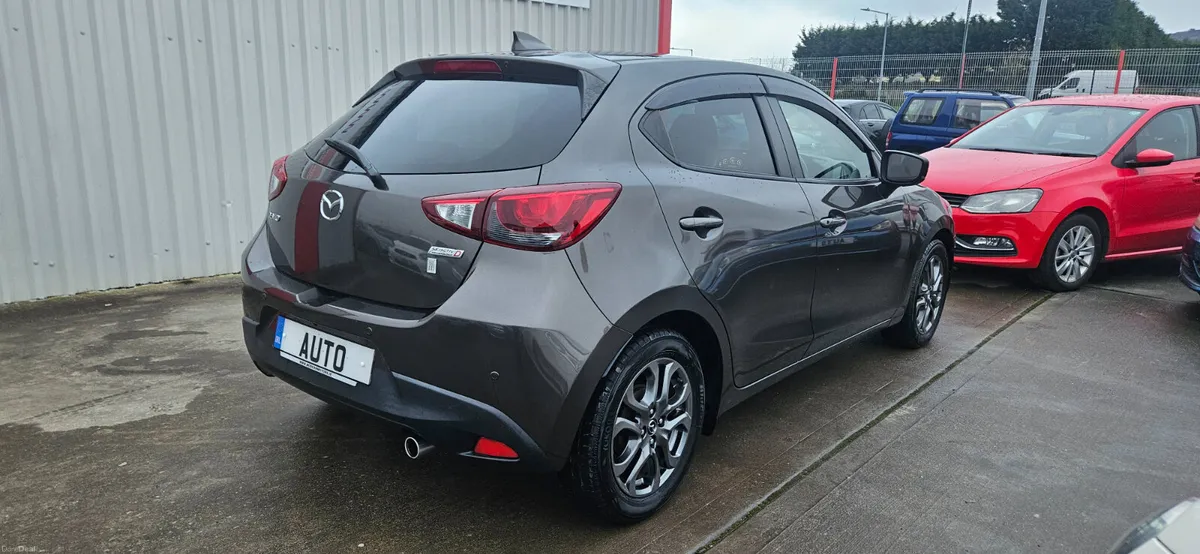 Mazda 2 Demio auto 1.5 diesel executive low kms - Image 3