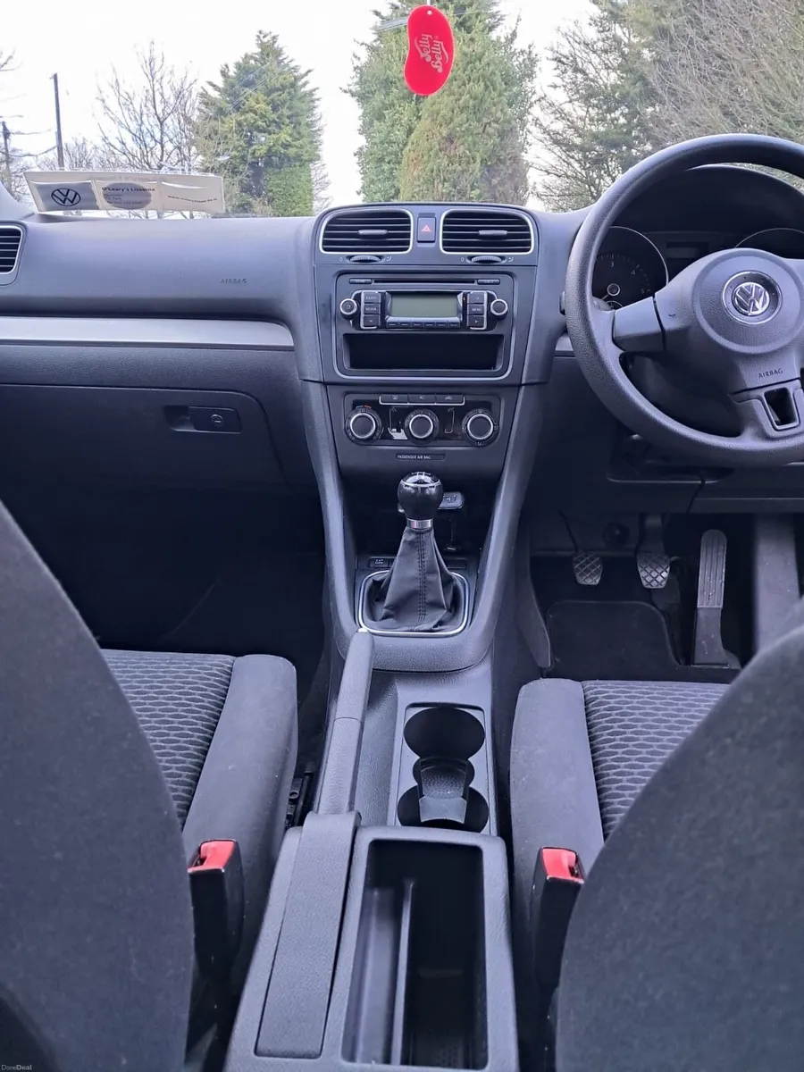 Volkswagen Golf 2010 - Image 4