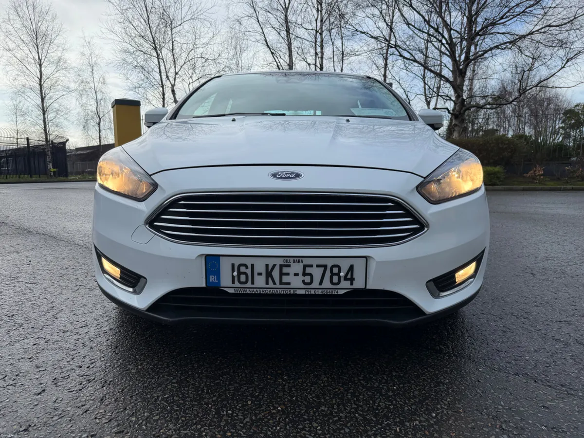 Ford Focus 1.0 Ecoboost Titanium - Image 2