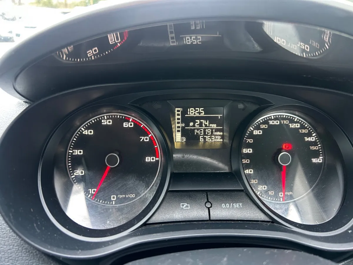 SEAT Ibiza FR  2015 perltrol 1.4 Manual - Image 3