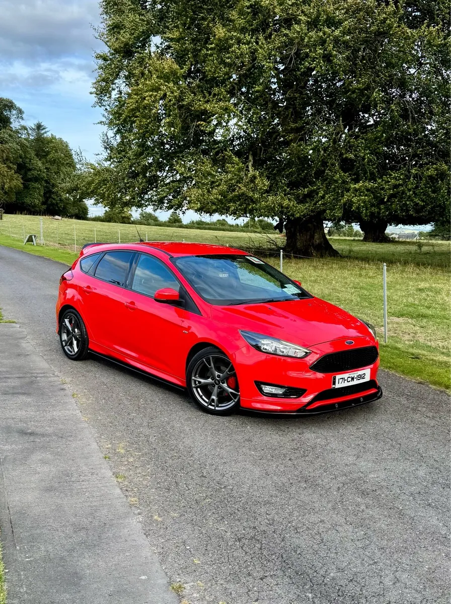 2017 Ford Focus ST Line *With Ford Warranty* - Image 1