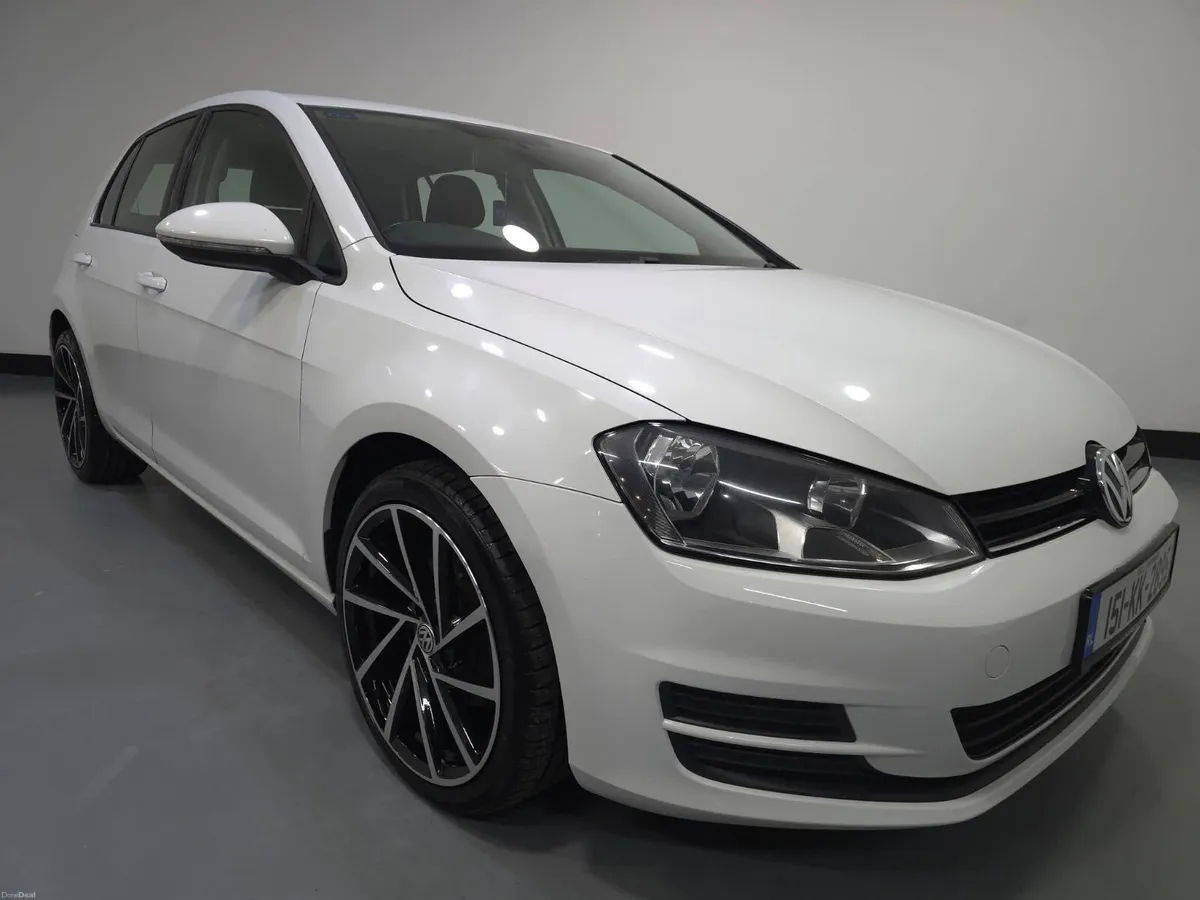 Volkswagen Golf 1.2 TSI TRENDLINE DSG - Image 1
