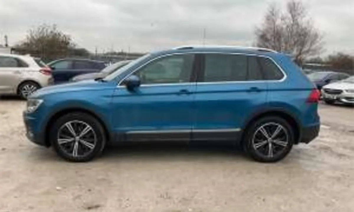 2018 VOLKSWAGEN TIGUAN 2.0 SE Nav TDI 5d - Image 1
