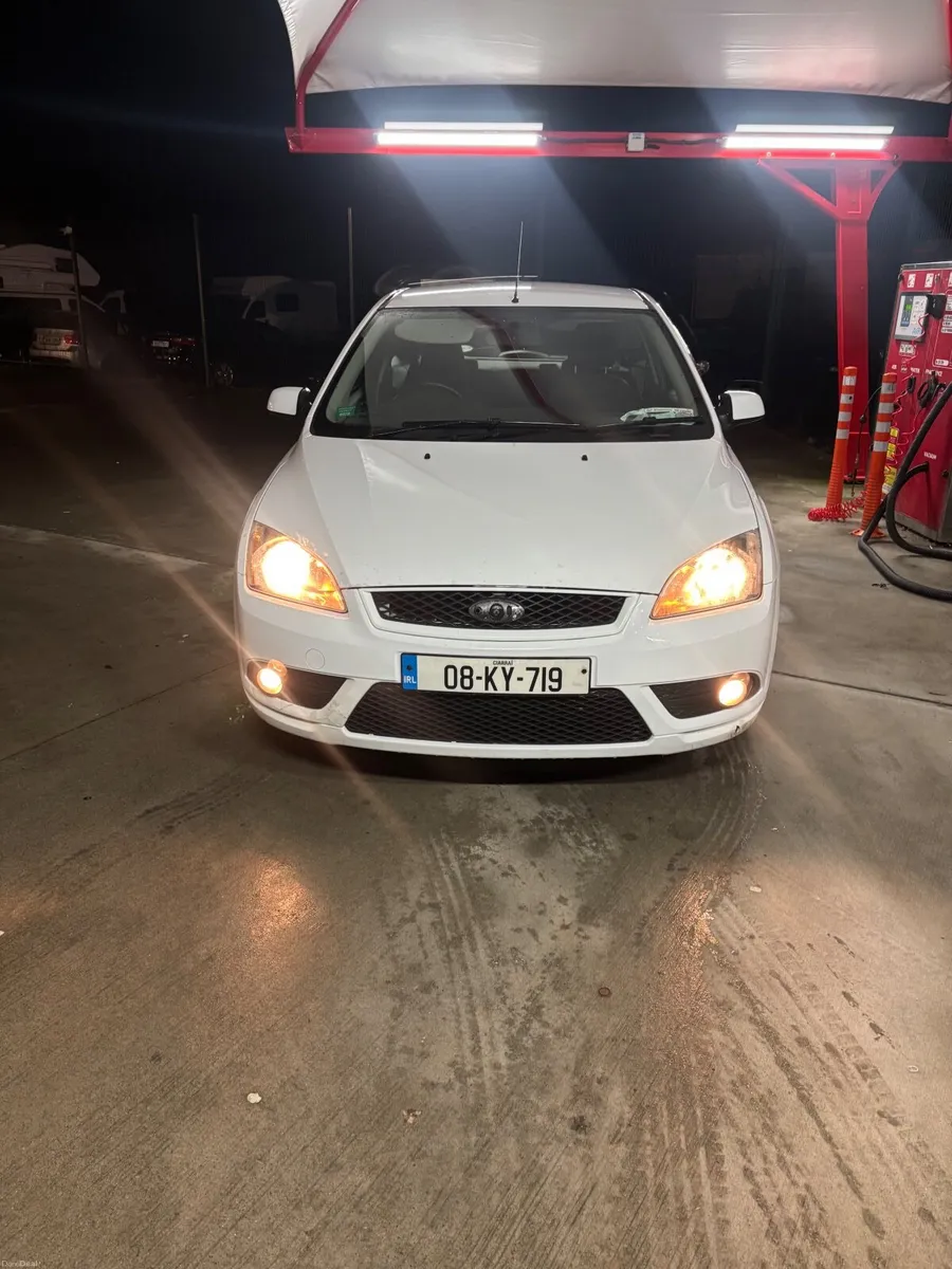 Ford Focus 2008 - Image 2