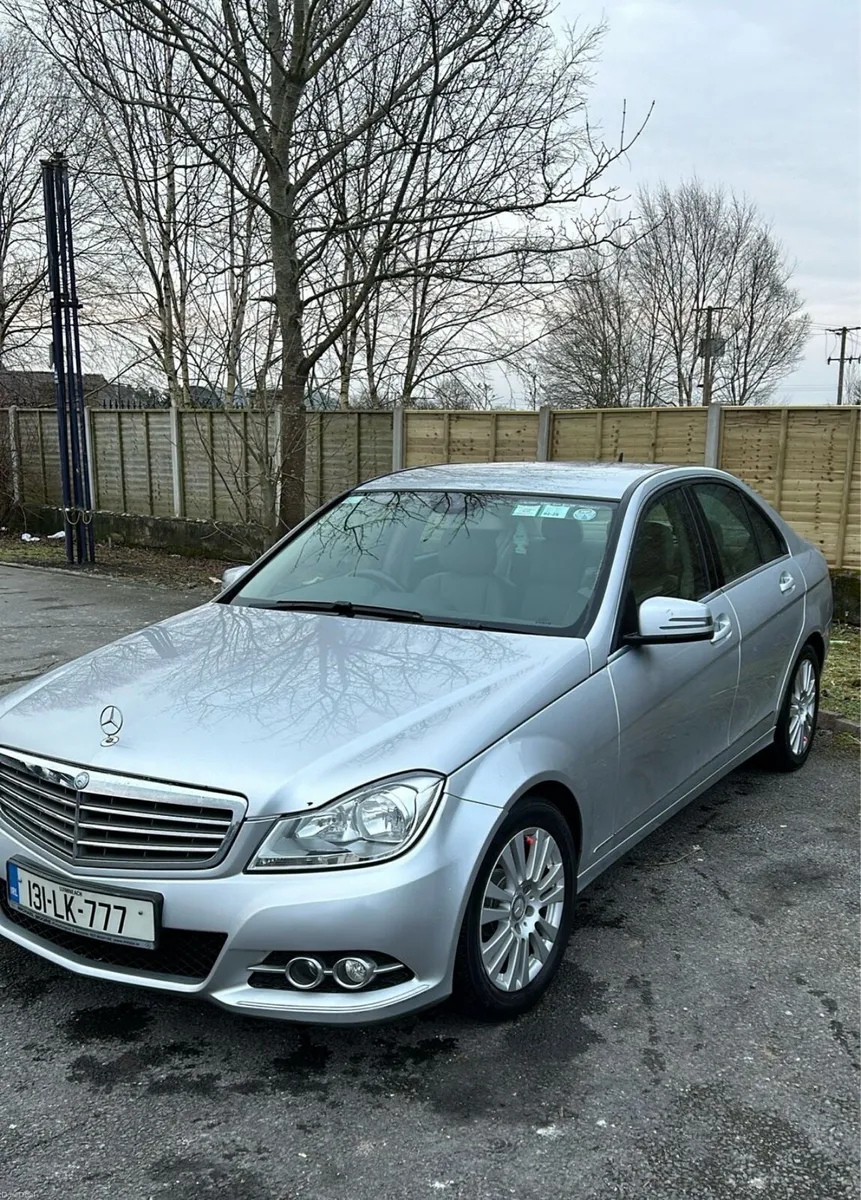 Mercedes C220 2.1L Diesel Manual 204k km - Image 2