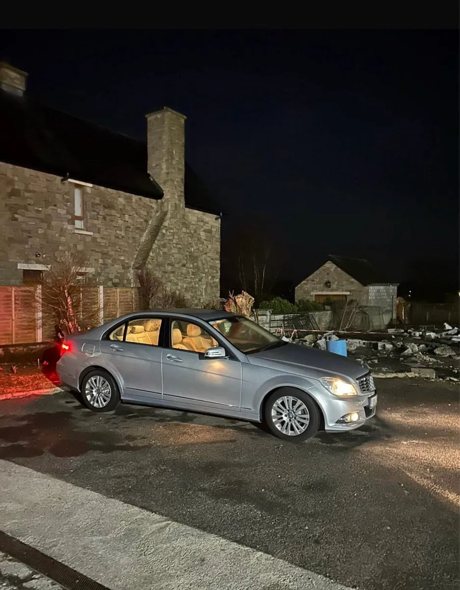 Mercedes C220 2.1L Diesel Manual 204k km - Image 4