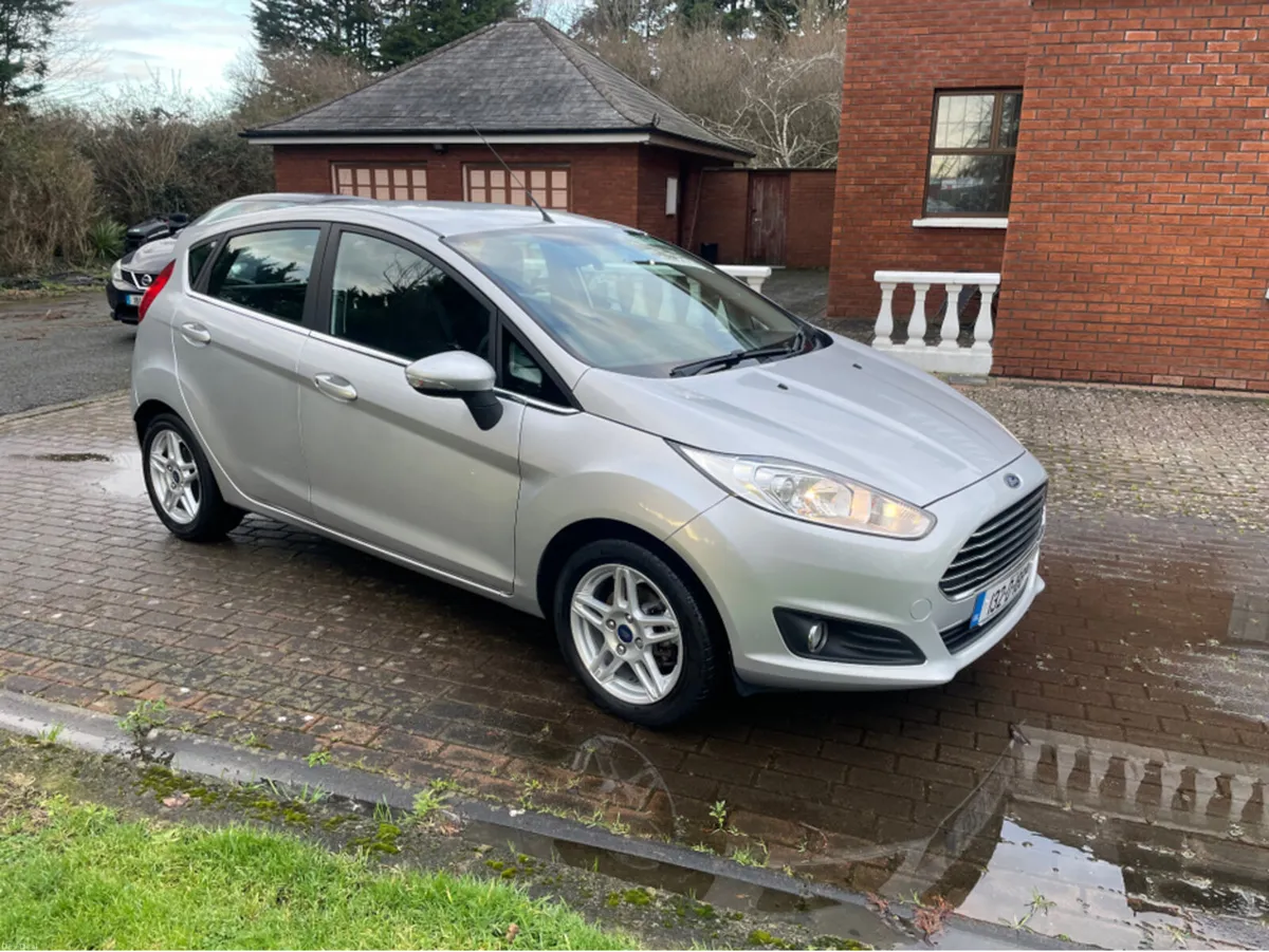 Ford Fiesta 1.25 ZETEC 82PS 5DR ARGENTO - Image 3