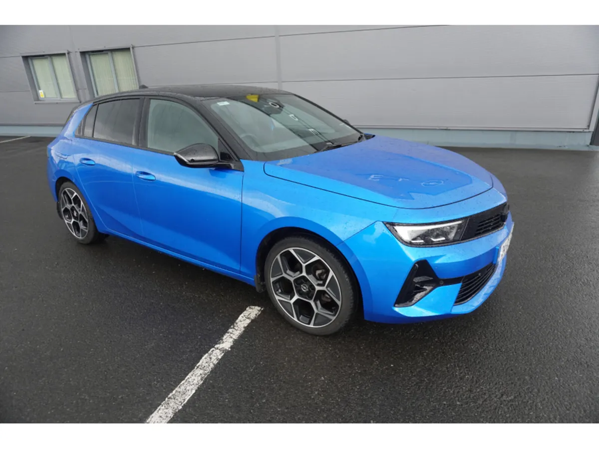 Opel Astra 5 DR HATCH-GS-1.2 130PS - Image 3