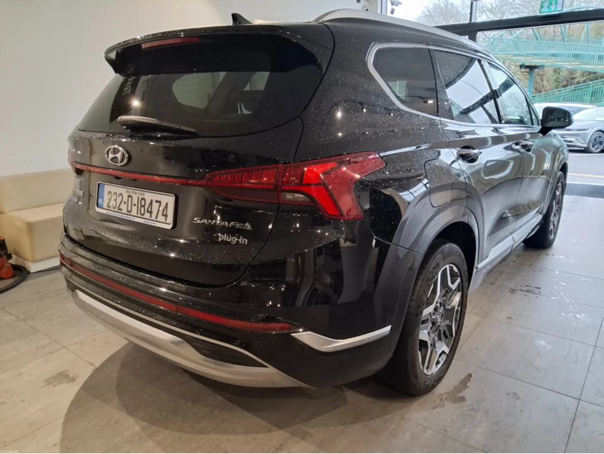 Hyundai Santa Fe Plug In Hybrid 7 Seater - Image 2