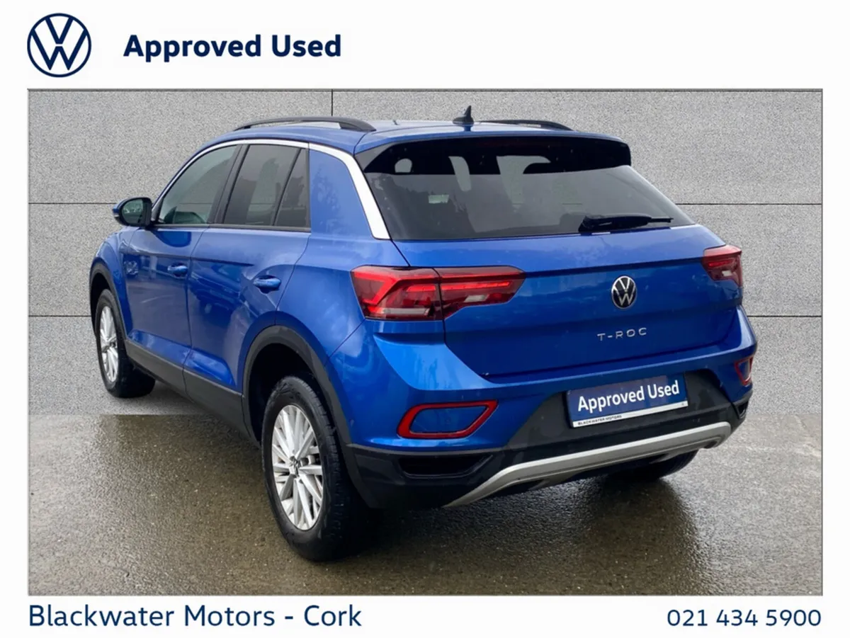 Volkswagen T-Roc 1.0TSI 110BHP LIFE WITH REAR VIEW - Image 3