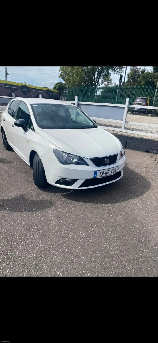 White seat Ibiza - Image 2