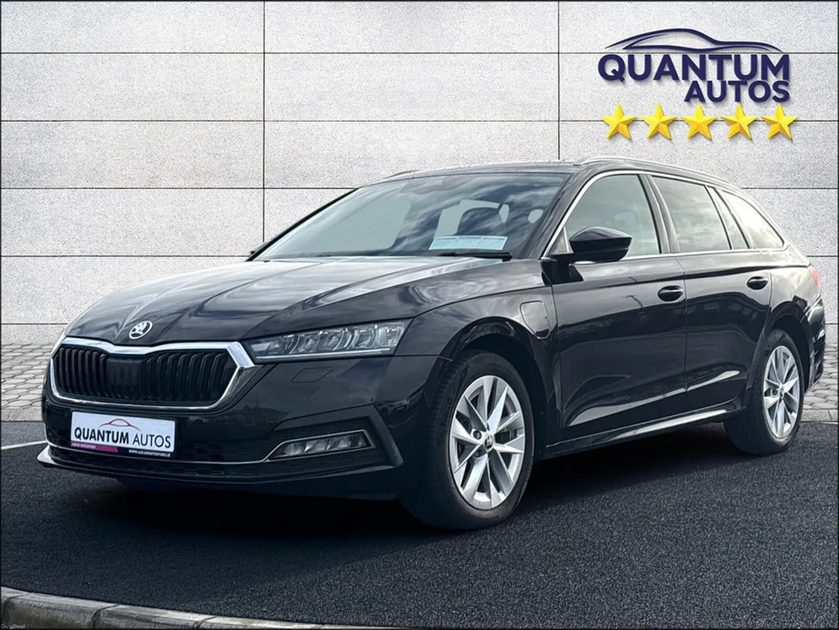 Skoda Octavia 2023 STYLE 1.4TSI PHEV AUTOMATIC EST - Image 4