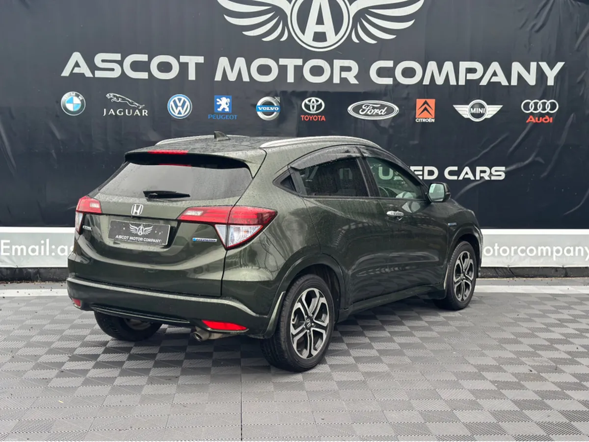 Honda Vezel Hybrid - Image 4