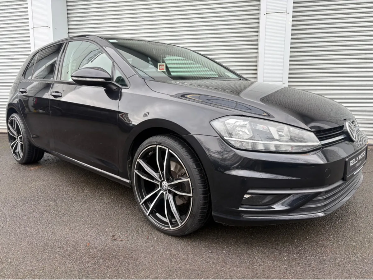 Volkswagen Golf 1.6 DIESEL TL AUTO - Image 1