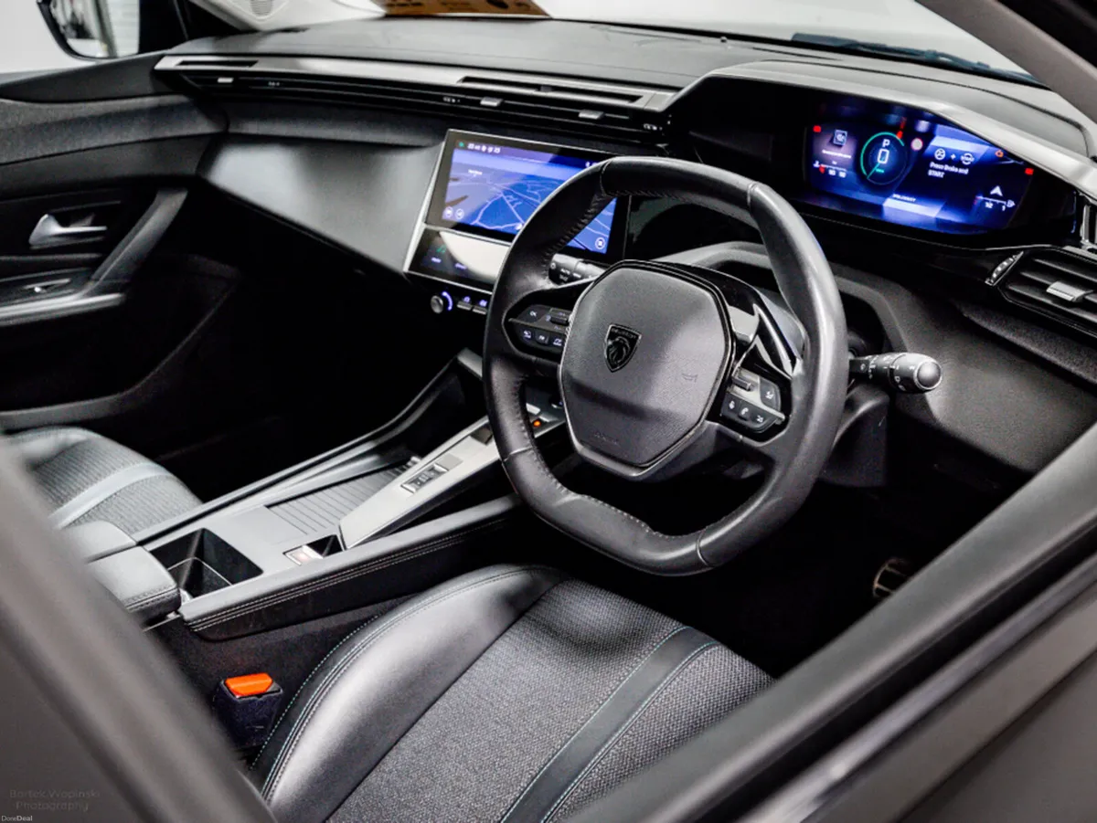 Peugeot 308 Allure 1.5 Diesel Auto 130HP - Image 2