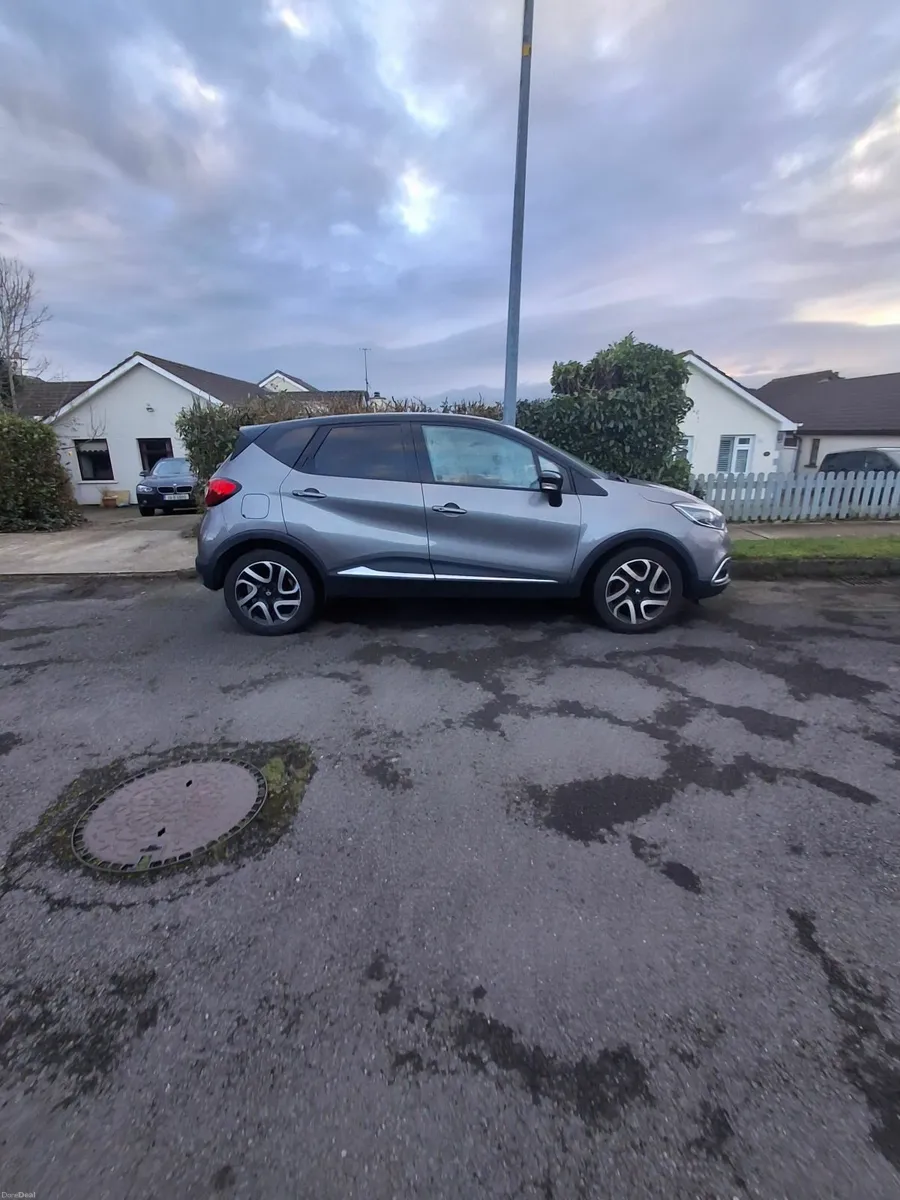 Renault Captur 2015 - Image 1