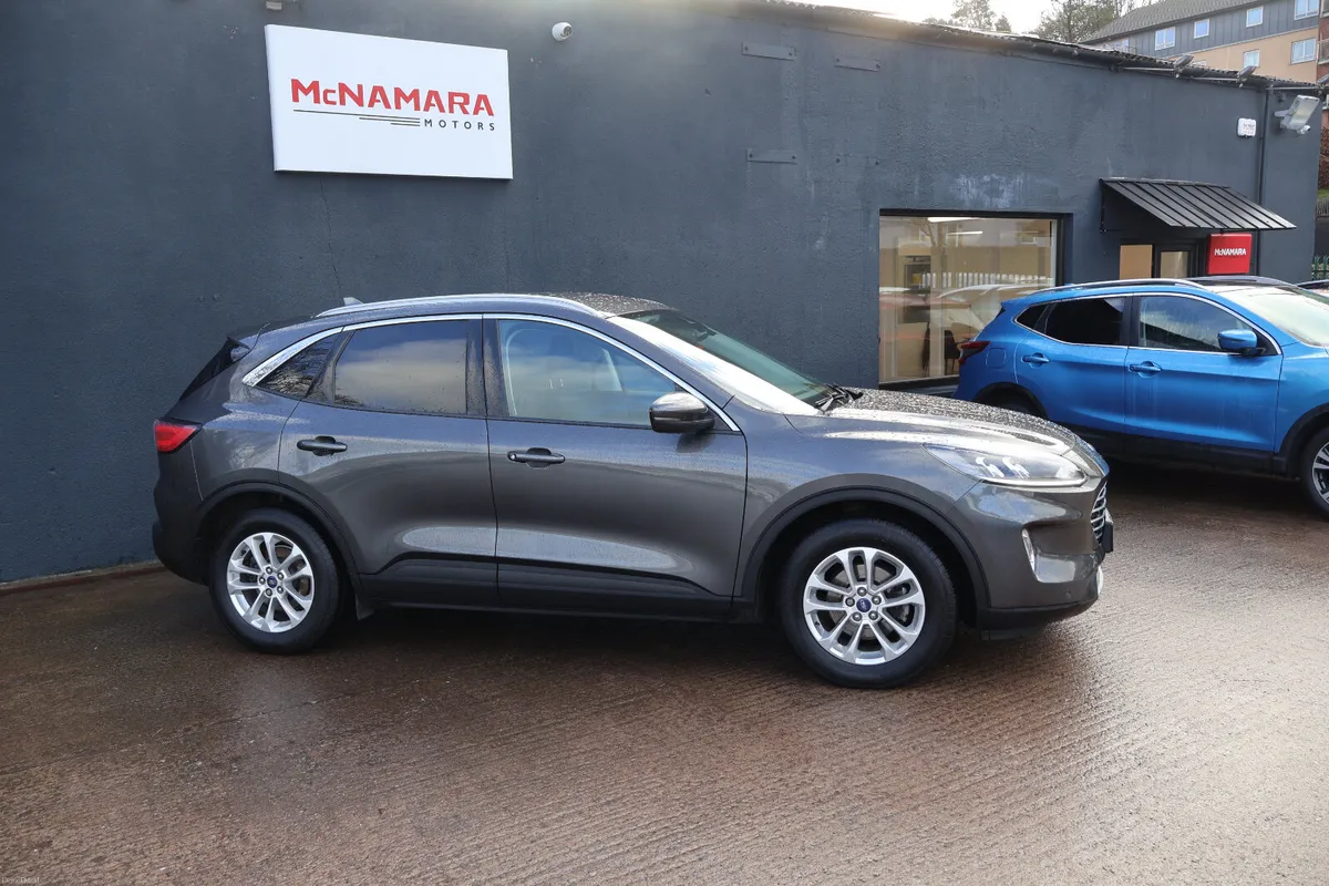 Ford Kuga Titanium 1 Owner  24 Month NCT Huge Spec - Image 2