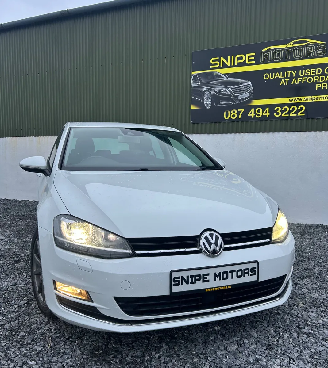 VOLKSWAGEN GOLF 2017 1.4TSI HIGHLINE PETROL AUTO - Image 4