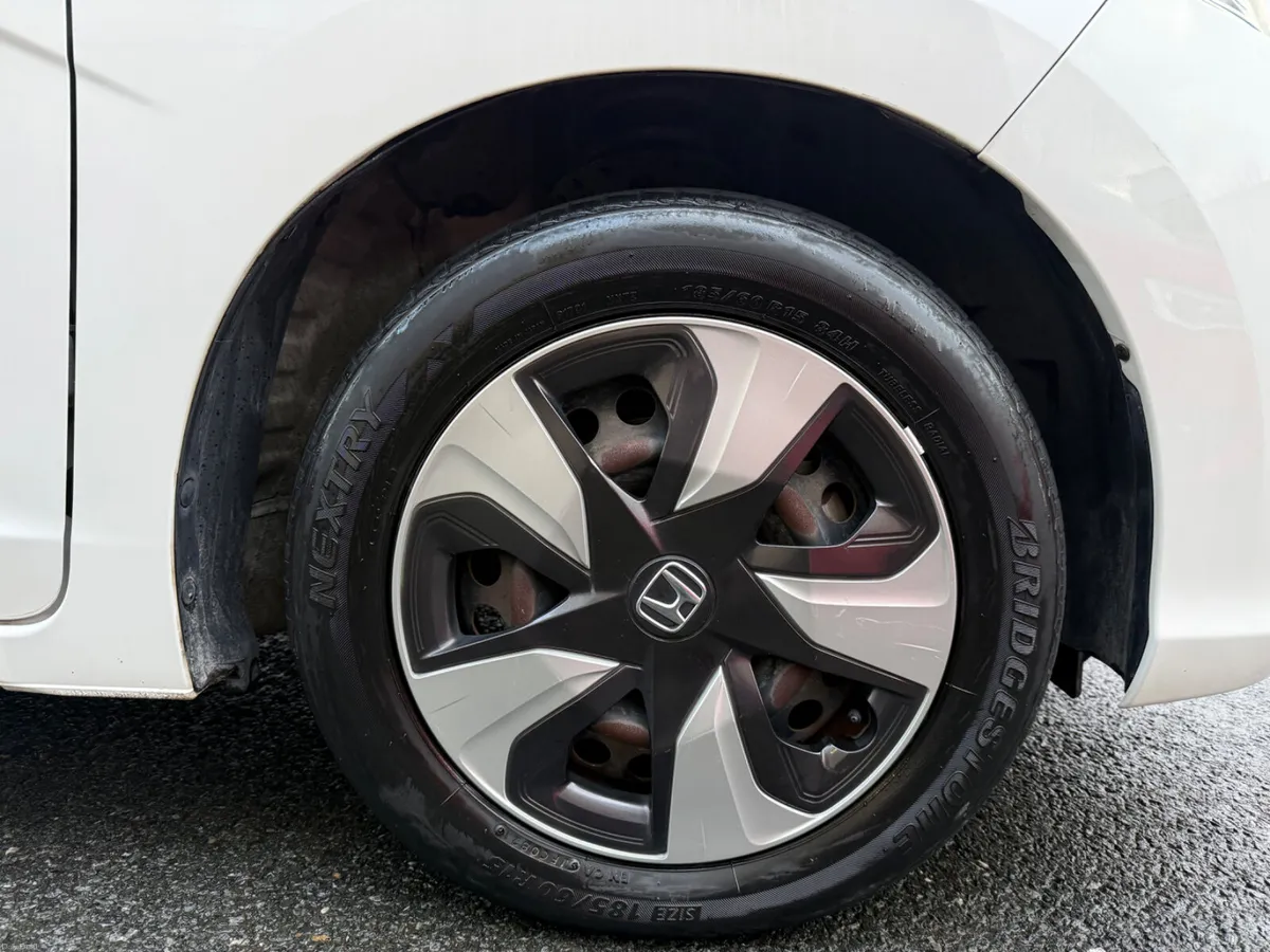 2019 Honda Fit 1.5L Hybrid Automatic - Image 4