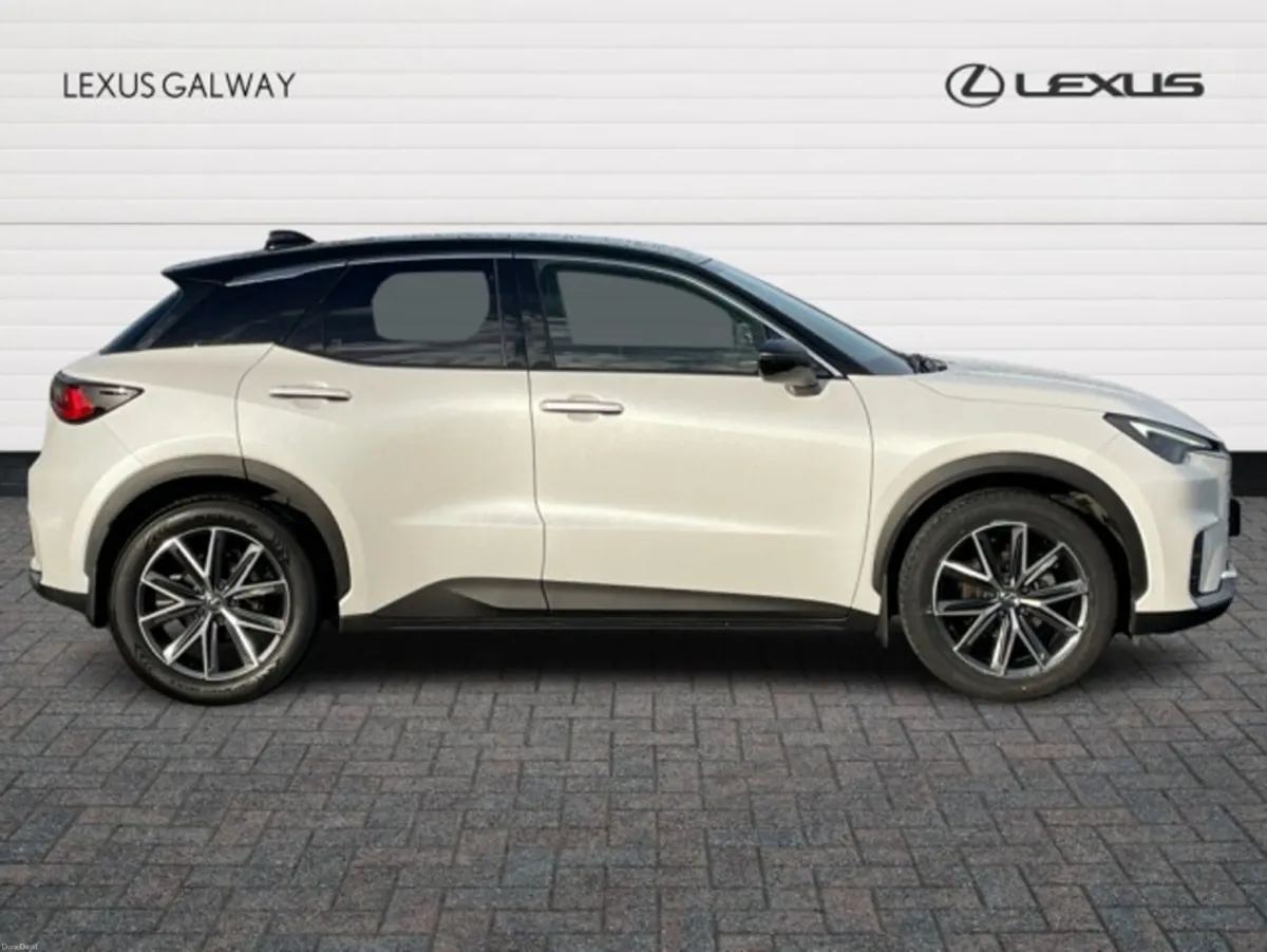 Lexus LBX LBX 1.5H EMOTION 4DR A 202401 // Heated - Image 3