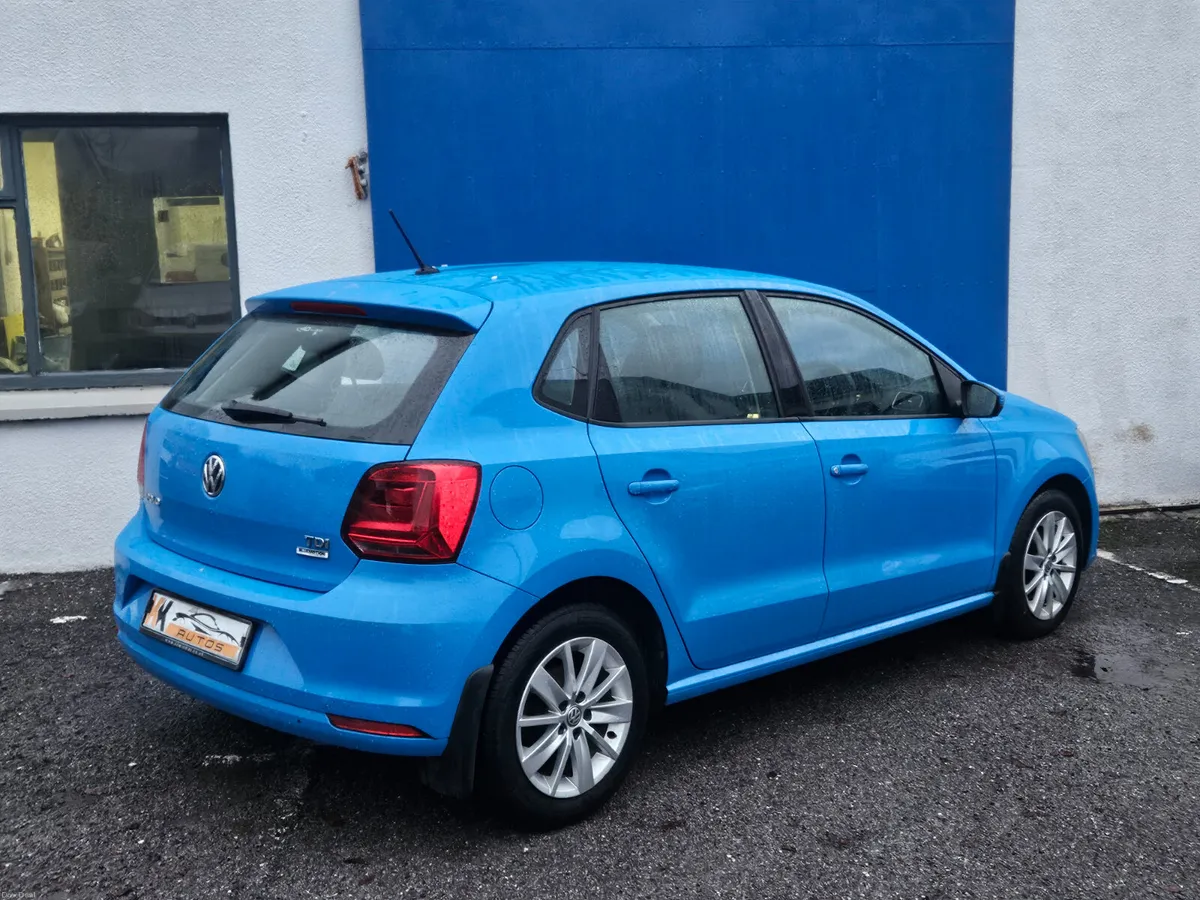 Volkswagen Polo 2015 - Image 4