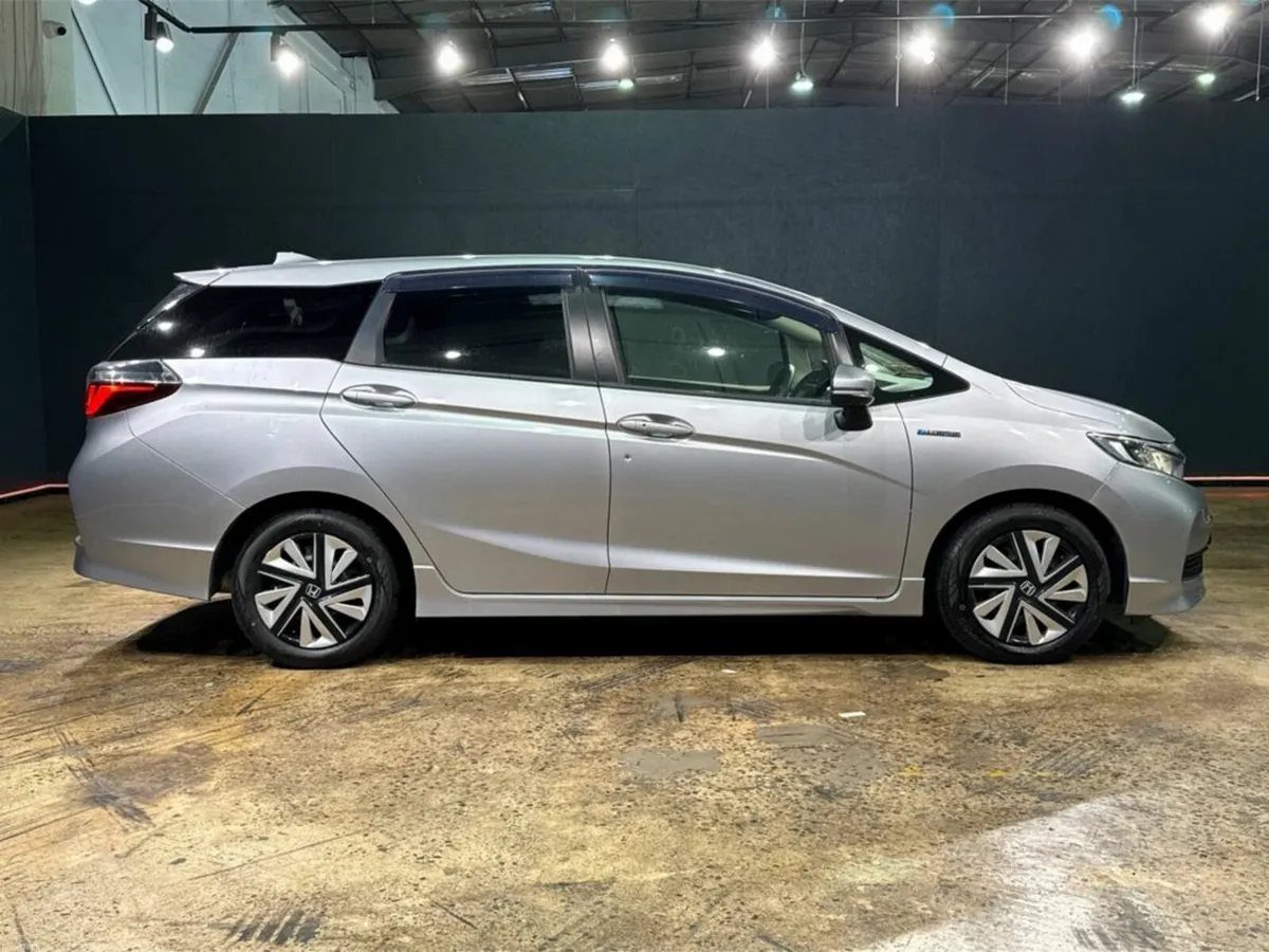 Honda Shuttle HYBRID 1.5L AUTOMATIC - CRUISE CONTR - Image 3