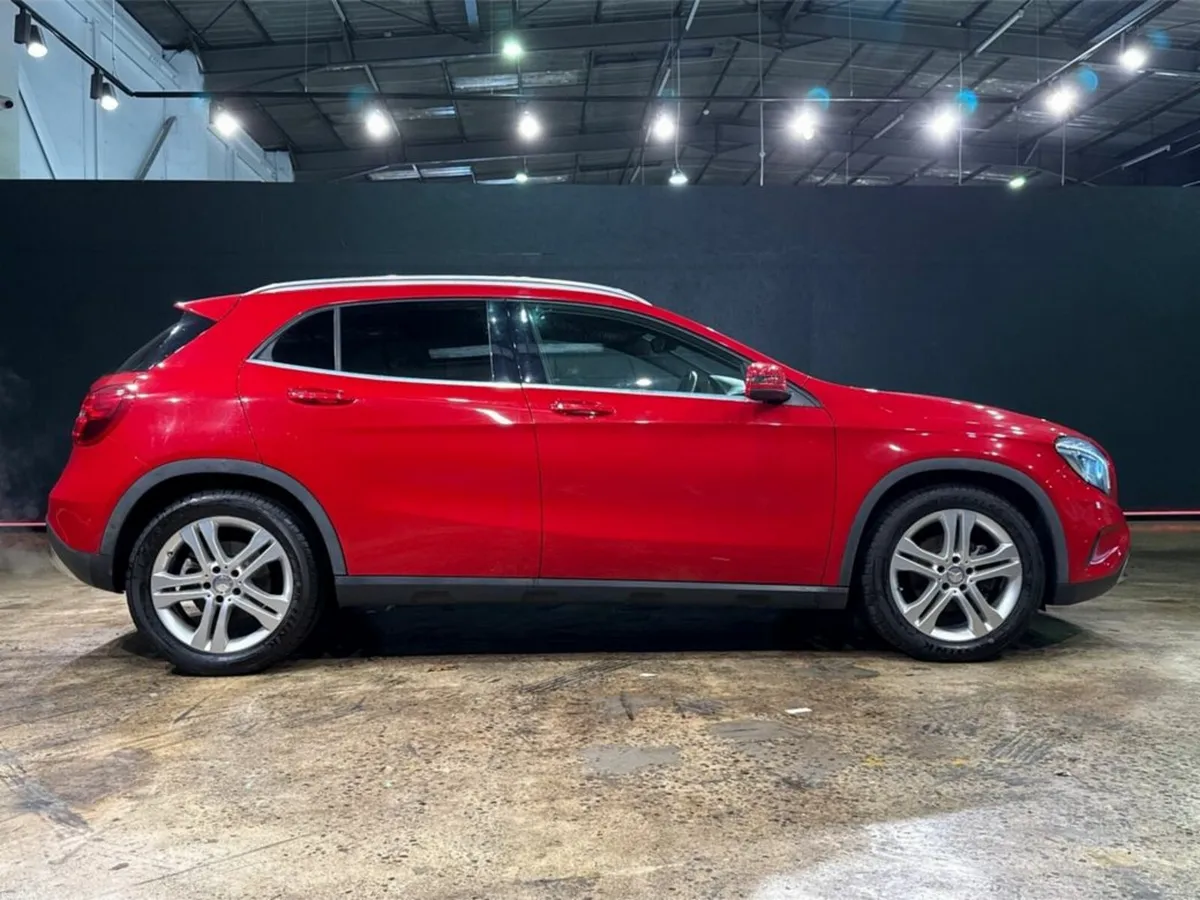 Mercedes-Benz GLA 1.6L AUTOMATIC - HALF BLACK LEAT - Image 3