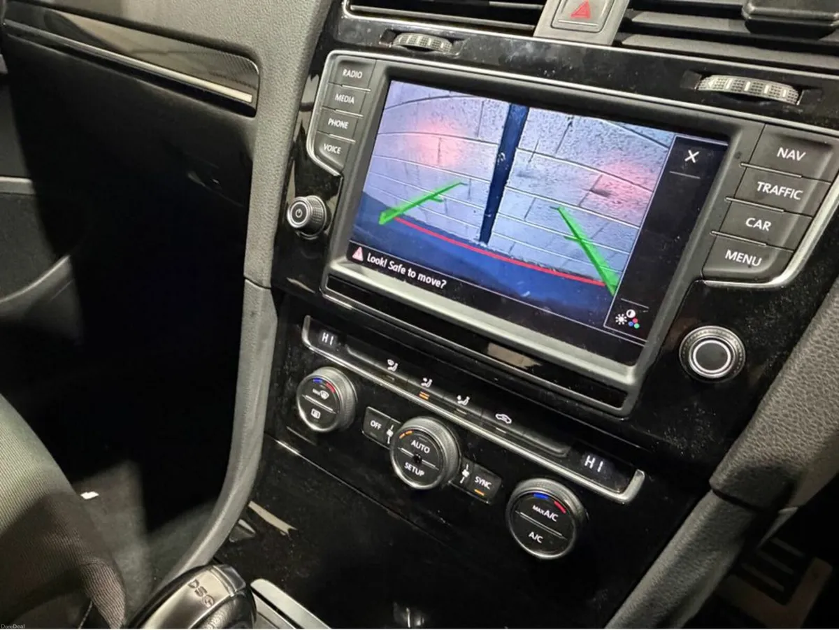 Volkswagen Golf 132 1.4 Highline - Image 3