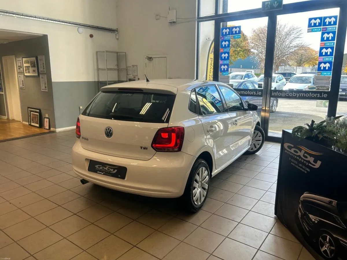 Volkswagen Polo 1.2 5DR Auto Volkswagen Polo. 1 Ow - Image 3