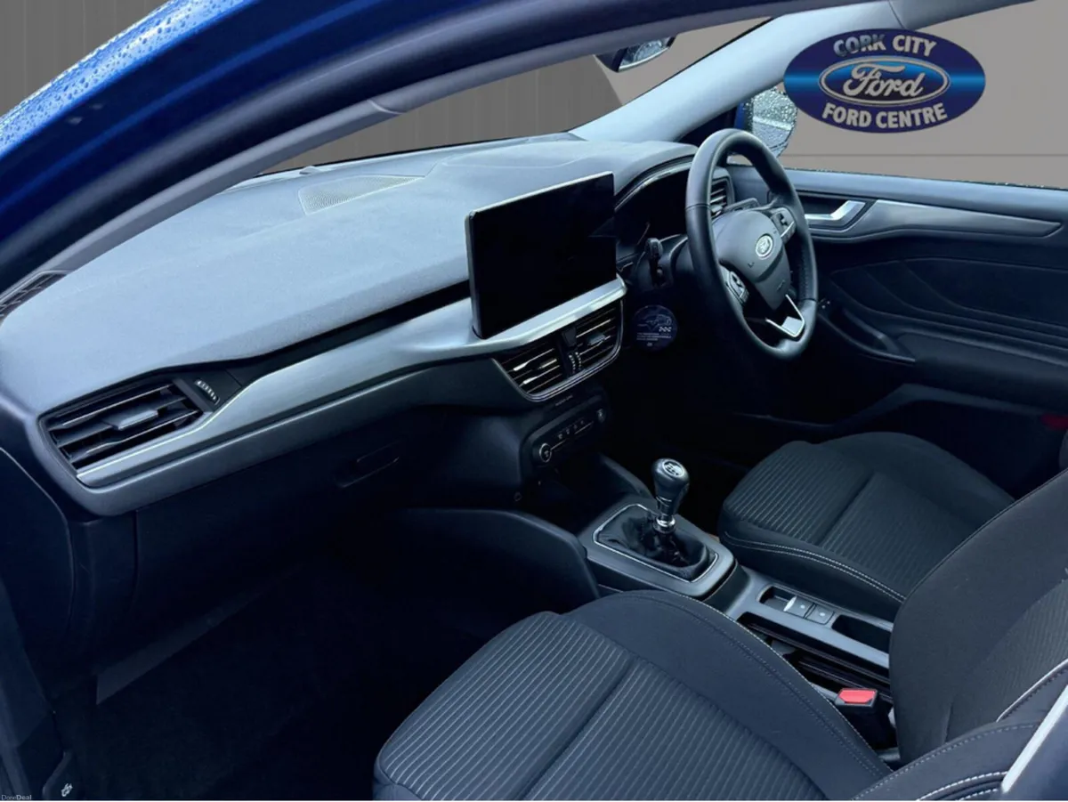 Ford Focus TITANIUM 5DR 1.0T 125 M 4 - Image 3