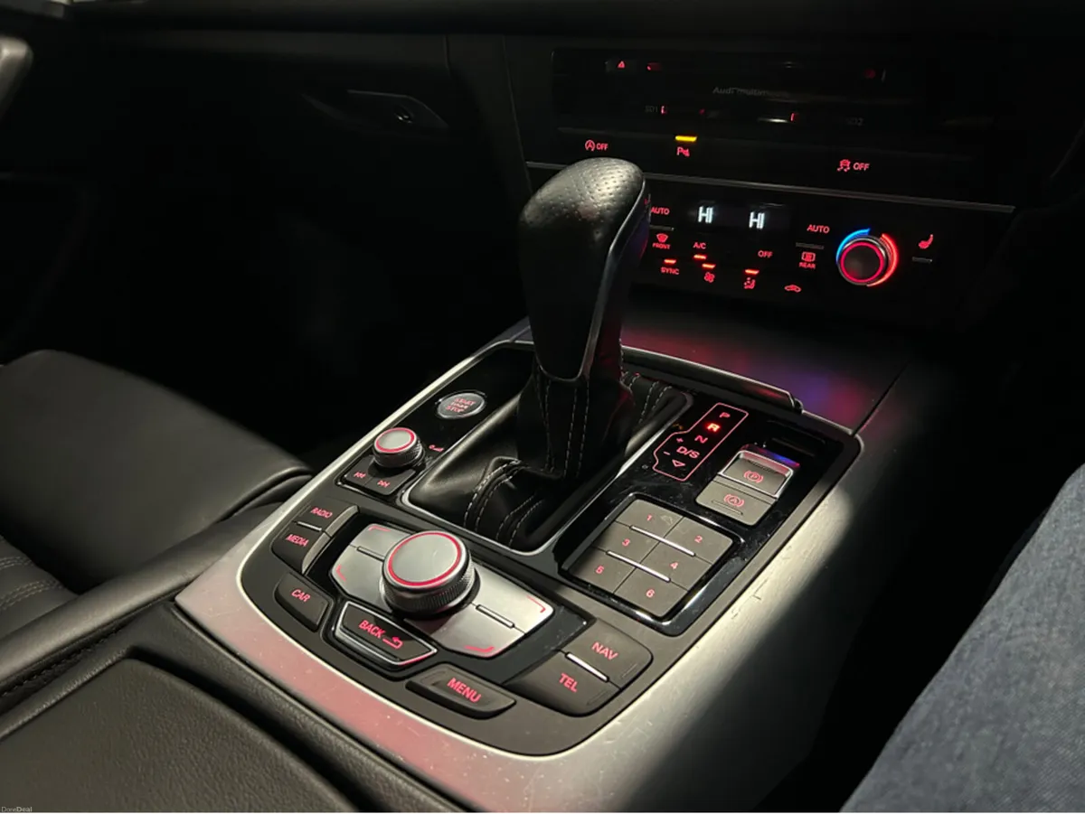 Audi A6 2.0 TDI S LINE ULTRA 190PS 4 4DR AUTO - Image 3