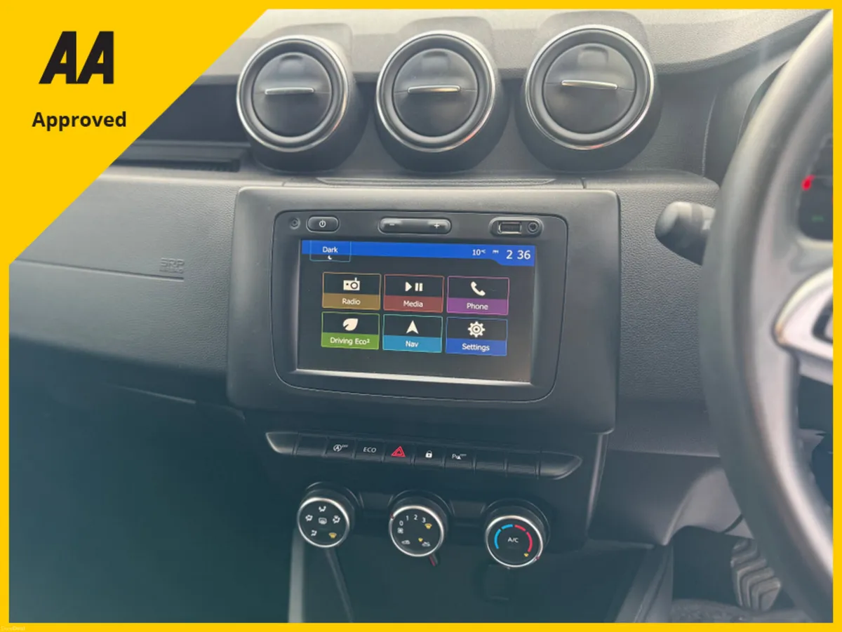 Dacia Duster COMFORT BLUE DCI 115 RE 5DR - Image 4